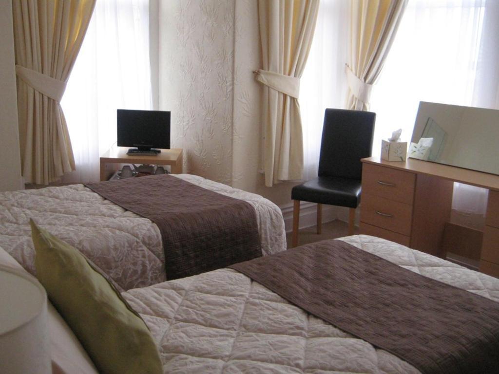 Cleve Court Hotel Paignton Oda fotoğraf